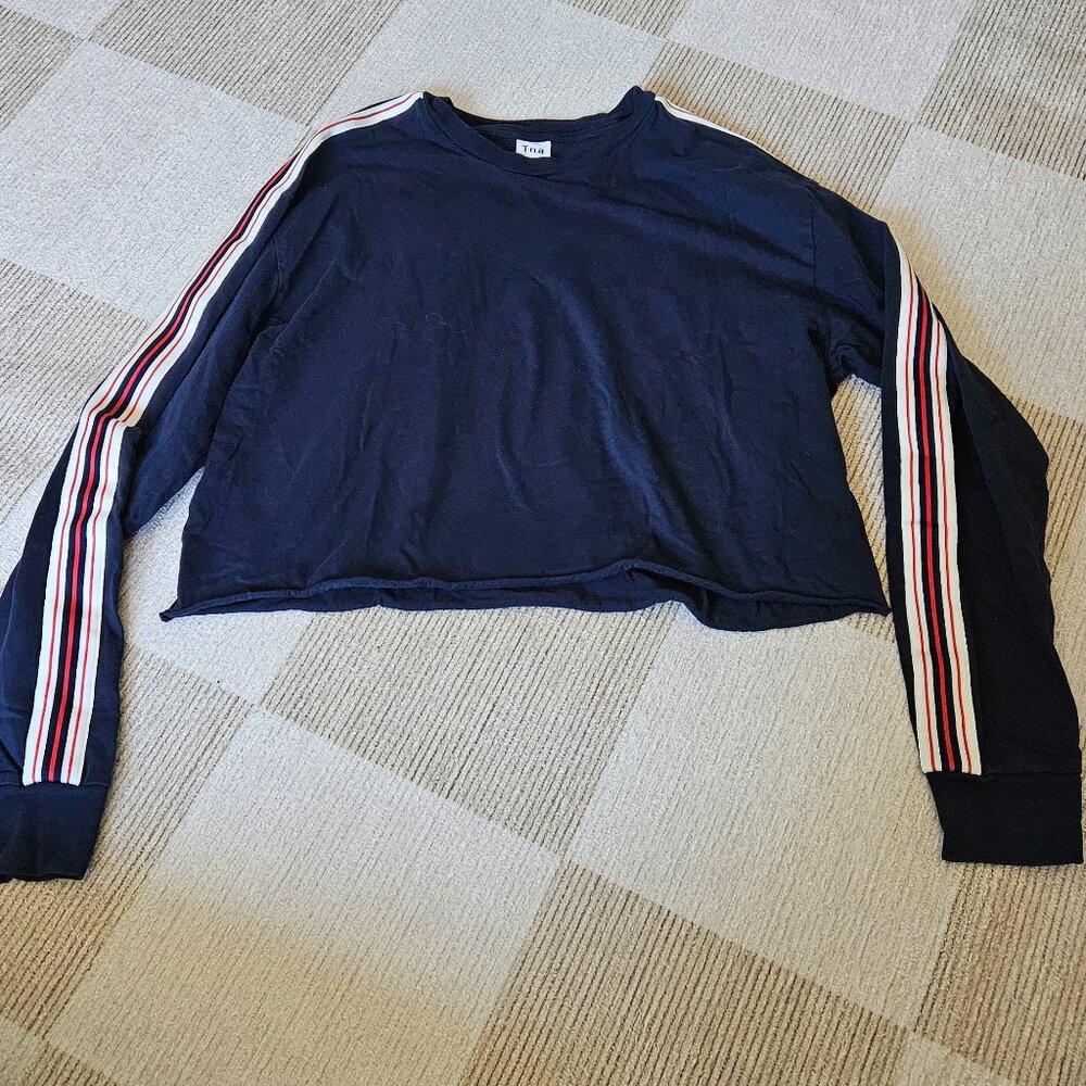 Long sleeve crop top